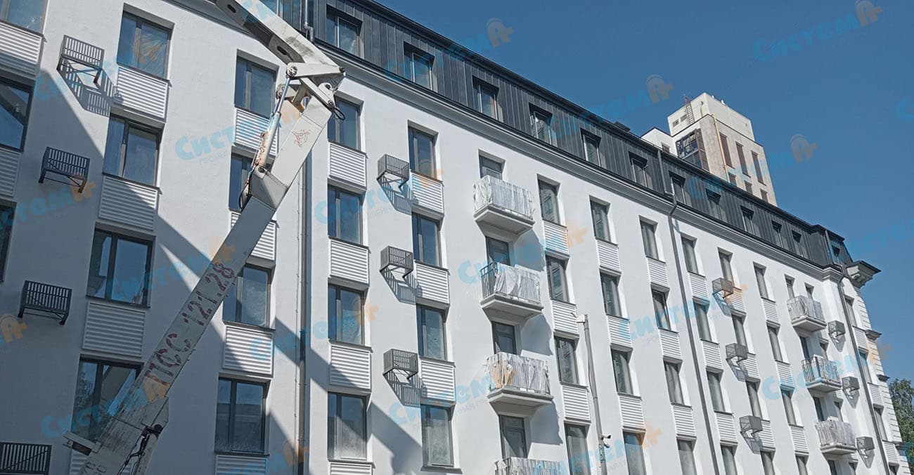 Изготовили карнизы и декоративные панели для многоэтажного здания